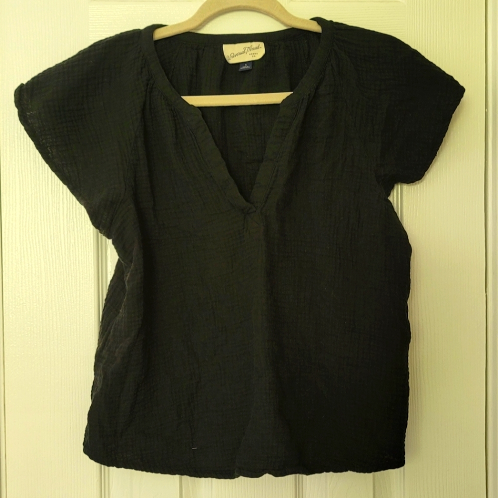 Universal Thread Shirt